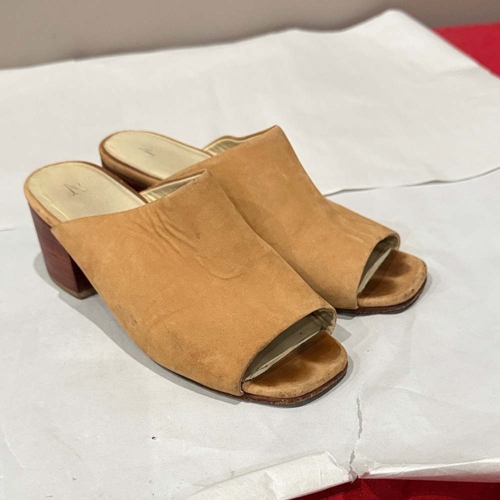 Nisolo Camel Suede Women's Mules